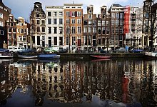 Amsterdam führt Umweltzone für Boote auf Grachten ein - picture alliance / dpa