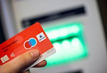 Girocard und Maestro - Thomas Banneyer/dpa