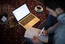 Homeoffice - Sina Schuldt/dpa/Illustration