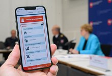 Notruf-App Nora - Julian Stratenschulte/dpa/Symbolbild