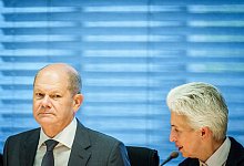 Scholz und Strack-Zimmermann - Michael Kappeler/dpa