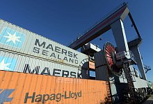 Hapag-Lloyd und Maersk vereinbaren Kooperation - picture alliance / dpa
