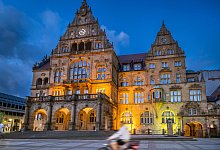 rathaus - Sarah Jonek