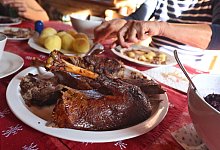 knusprige Weihnachtsgans - Karl-Josef Hildenbrand/dpa/dpa-tmn