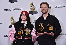 Billie Eilish und Finneas - Richard Shotwell/AP/dpa