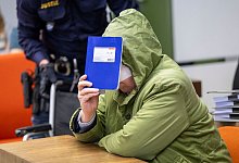 Prozess um jahrelangen sexuellen Missbrauch an Kindern - Peter Kneffel/dpa