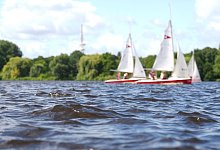 Segler auf der Alster - Marcus Brandt/dpa