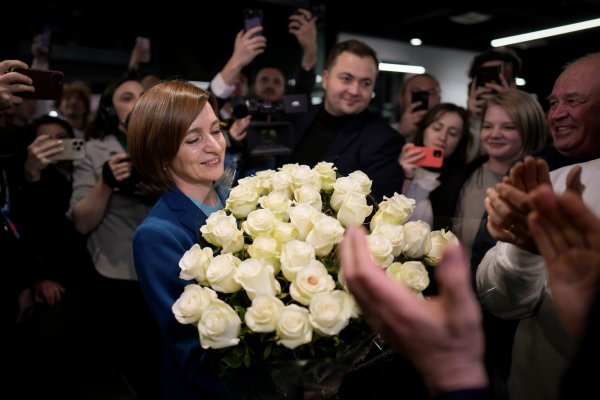 Die amtierende Präsidentin von Moldau, Maia Sandu, hat die Wahl erneut gewonnen. - © Vadim Ghirda/AP