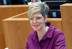 Wibke Brems aus Gütersloh bleibt Co-Fraktionsvorsitzende der Landtagsfraktion der Grünen. - © dpa