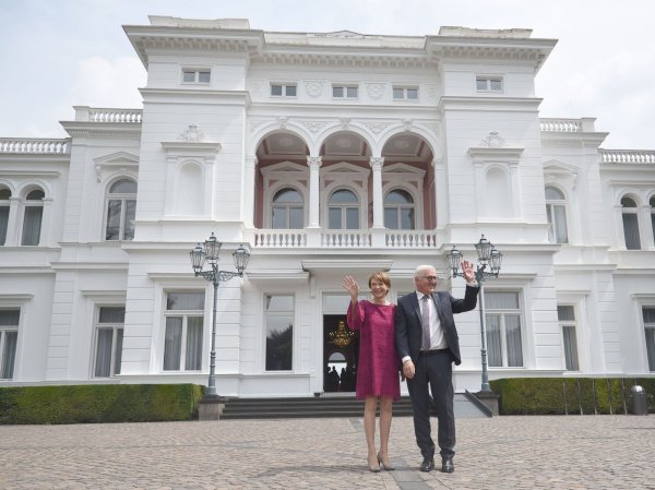Auch der Bundespräsident hat einen zweiten Amtssitz in Bonn - die Villa Hammerschmidt (Archivbild). - © Henning Kaiser/dpa