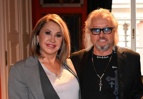 Carmen und Robert Geiss lassen Fans an ihrem Leben teilhaben. (Archivbild) - © Felix Hörhager/dpa