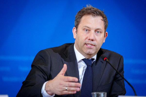 Klingbeil will Investitionen stark erhöhen. (Archivbild) - © Kay Nietfeld/dpa