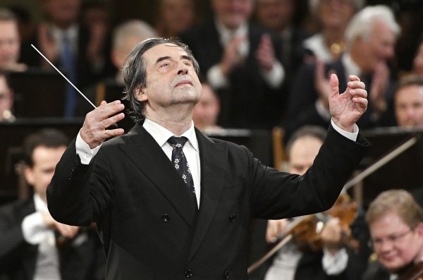 Riccardo Muti dirigiert das Wiener Neujahrskonzert 2025. (Foto: Archiv) - © Hans Punz/APA/dpa