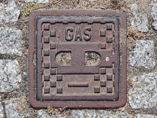 Der Stadtwerke-Verband VKU fordert klare Regeln für den Ausstieg aus der Gasversorgung (Archivbild) - © Patrick Pleul/dpa