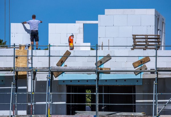 Beim Bauen soll es künftig mehr Tempo geben. (Symbolbild) - © Jens Büttner/dpa