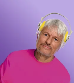 Jürgen Becker wird in seinem aktuellem Programm musikalisch. - © Jürgen Becker