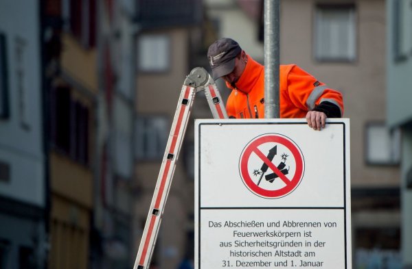 Sicherheitsabstand - © Foto: Marijan Murat/dpa/dpa-tmn