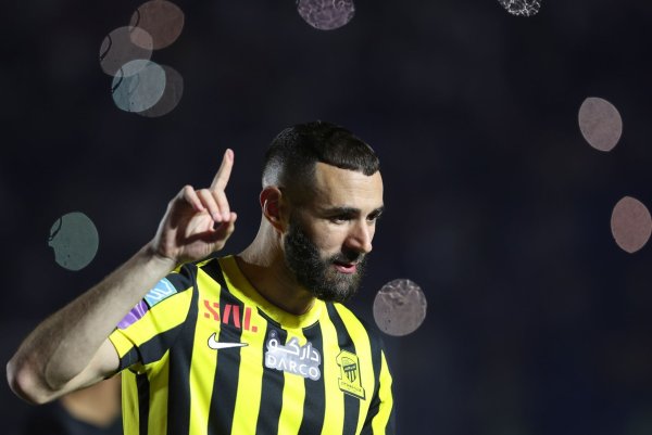 Der saudische Fußballverein Al Ittihad um Karim Benzema blieb einem Champions-League-Spiel im Iran fern. - © STR/AP/dpa