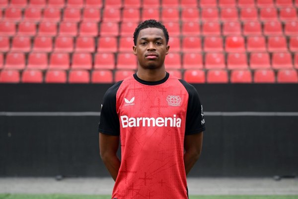 Jeanuel Belocian wird Bayer Leverkusen einige Wochen fehlen. - © Federico Gambarini/dpa