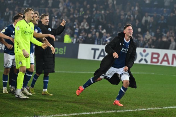 Matchwinner für die Arminia: Marius Wörl (r) - © Swen Pförtner/dpa