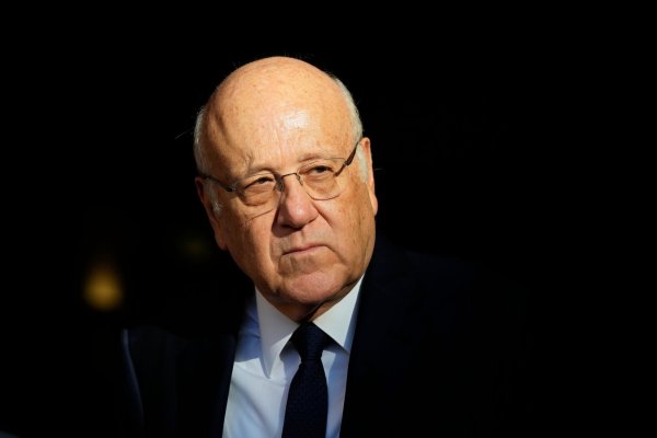 Libanons geschäftsführender Ministerpräsident Mikati weckt Hoffnung auf eine Waffenruhe. (Archivbild) - © Hassan Ammar/AP/dpa
