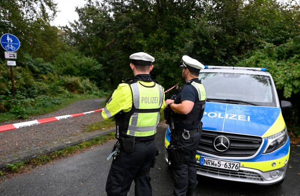 Bei einem mutmaßlich islamistisch motivierten Terroranschlag auf einem Volksfest in Solingen starben im August drei Menschen. (Archivfoto) - © Roberto Pfeil/dpa