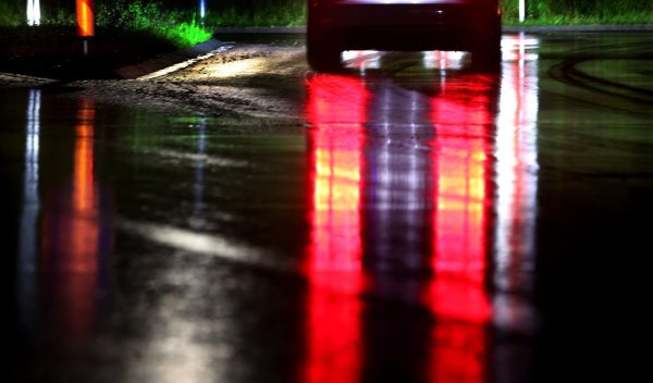 Die Autoversicherung ist derzeit teuer wie nie. - © Karl-Josef Hildenbrand/dpa