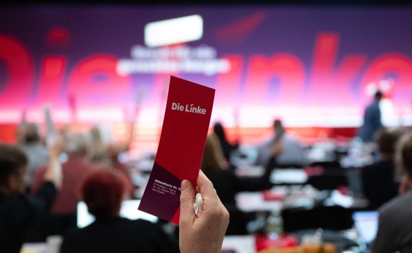 Die Linke trifft sich diesmal in Chemnitz zu ihrem 9. Bundesparteitag. (Archivbild) - © Hendrik Schmidt/dpa