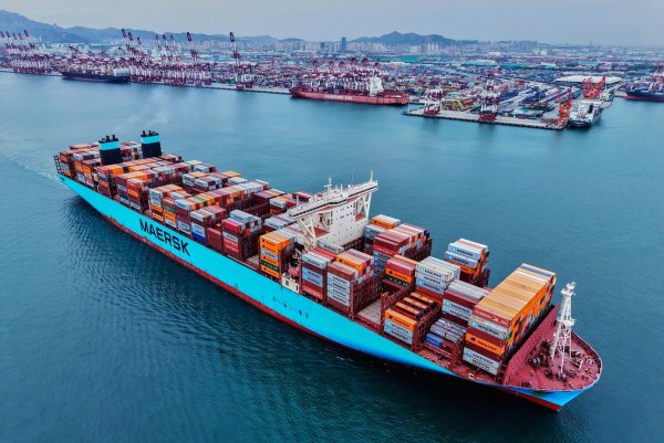 Eine stärkere Verlagerung chinesischer Exporte auf den europäischen Markt würde Tausende Arbeitsplätze auch in Deutschland gefährden. - © Uncredited/CHINATOPIX/AP/dpa