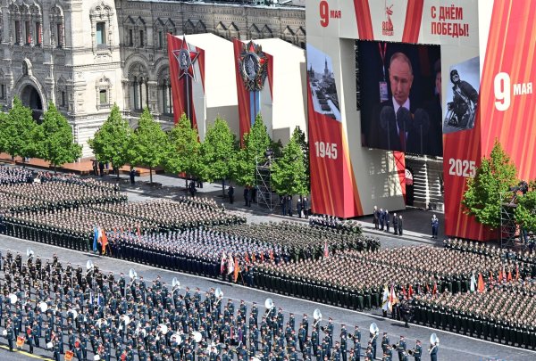 Der 80. Jahrestag des Sieges der Sowjetunion über Nazi-Deutschland wird in Russland groß gefeiert. - © Maxim Bogovid/Photo host agency RIA Novosti/AP/dpa