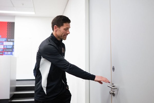 Xabi Alonso wird Leverkusen nach der Saison verlassen. - © Marius Becker/dpa