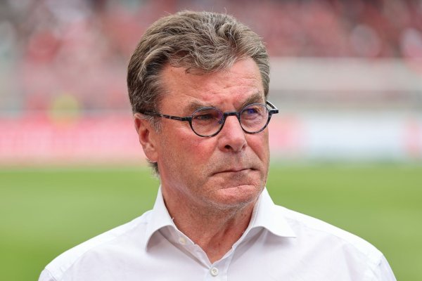 Wunschkandidat: Dieter Hecking soll den VfL Bochum retten. - © Daniel Karmann/dpa
