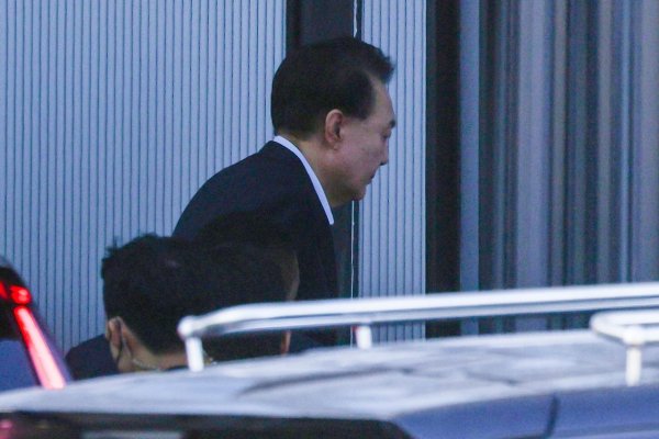 Yoon Suk Yeol verweigert bei der Korruptionsermittlungsbehörde für hochrangige Beamte nach wie vor seine Aussage. - © Uncredited/Korea Pool/AP/dpa