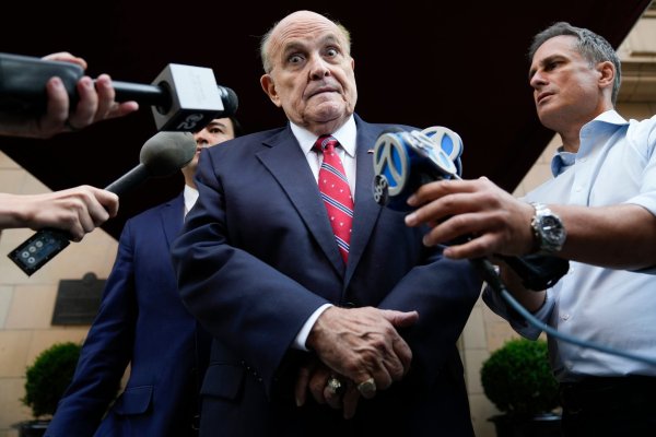Der einstige New Yorker Bürgermeister Rudy Giuliani hat einen Millionen-Dollar-Rechtsstreit beigelegt. (Archivbild) - © Seth Wenig/AP/dpa