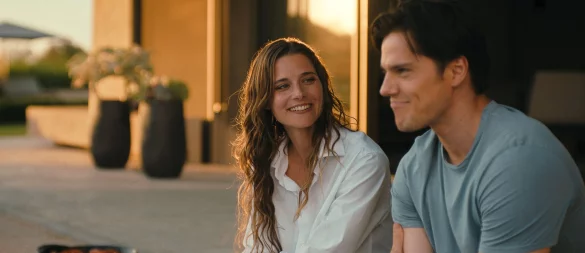 Lilli (Svenja Jung) und Tom (Theo Trebs) verstehen sich gut - doch ihr Verhältnis wird noch hart auf die Probe gestellt. (Handout) - © -/Netflix/dpa