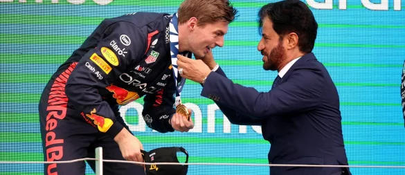 Teilsieg für Max Verstappen und Kollegen: Fia-Präsident Mohammed Ben Sulayem lenkt im Strafen-Streit ein. - © Nigel French/Press Association/dpa