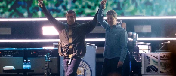 Liam und Noel Gallagher sind wieder auf der Bühne vereint. - © Scott A Garfitt/Invision/AP/dpa