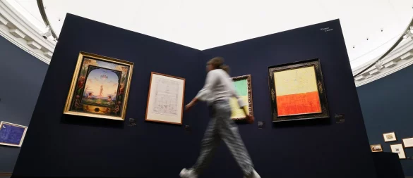 Nach Stationen in Brüssel, Paris und Madrid macht die Ausstellung nun Halt in Deutschland. - © Christian Charisius/dpa
