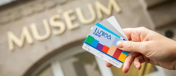 Citypässe wie die Lisboa Card für Lissabon können sich für Städtereisende lohnen - wenn das Angebot der Pässe mit den Urlaubsplänen zusammenpasst. Andernfalls zahlt man eher drauf, als zu sparen. - © Nico Tapia/dpa/dpa-tmn