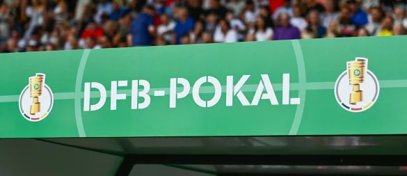 Fünf Fünftligisten hoffen im DFB-Pokal auf die Sensation. - © Silas Stein/dpa