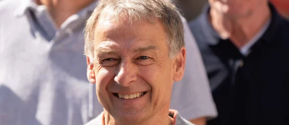 Jürgen Klinsmann hofft auf ein Amerika-Abenteuer seines Ex-Spielers Thomas Müller - © Silas Stein/dpa