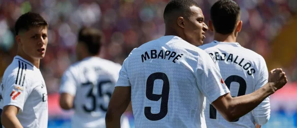 Traf zum 1:1: Kylian Mbappé. - © Joan Monfort/AP/dpa