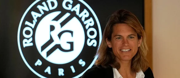 Amelie Mauresmo ist genervt von den Diskussionen um den Spielplan. - © Michel Euler/AP/dpa