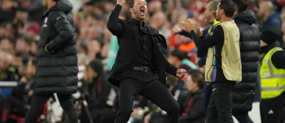 Gilt als emotional: Diego Simeone, Trainer von Atlético Madrid. - © Jon Super/AP/dpa