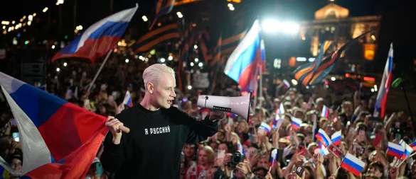 Der nationalistische russische Popstar Shaman soll sein Land bei einem von Moskau gegründeten internationalen Musikwettbewerb vertreten. (Archivbild) - © Alexander Zemlianichenko/AP