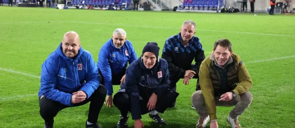 Von Luxemburg nach Mannheim: Der neue Trainer des SV Waldhof, Luc Holtz (r). - © Sebastian Bach/Fußball-News Saarland/dpa