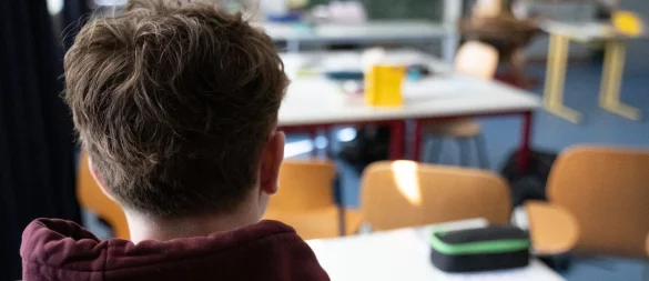Auch bei Fehlverhalten anderer Schüler können Eltern keine Versetzung oder Entlassung eines Mitschülers erzwingen. - © Leonie Asendorpf/dpa/dpa-tmn