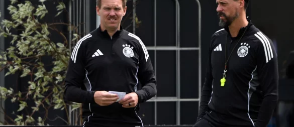 Julian Nagelsmann (l) und Sandro Wagner beim letzten gemeinsamen DFB-Training. - © Federico Gambarini/dpa