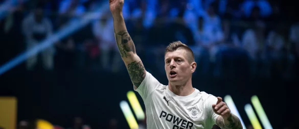 Toni Kroos steht zu seinem Ex-Teamkollegen. - © Fabian Strauch/dpa