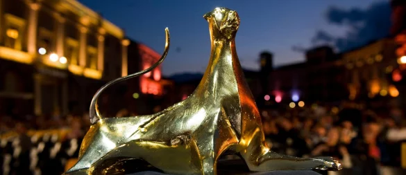 Der Goldene Leopard ist der Hauptpreis des Festivals. (Archivbild) - © Jean-Christophe Bott/Keystone/dpa